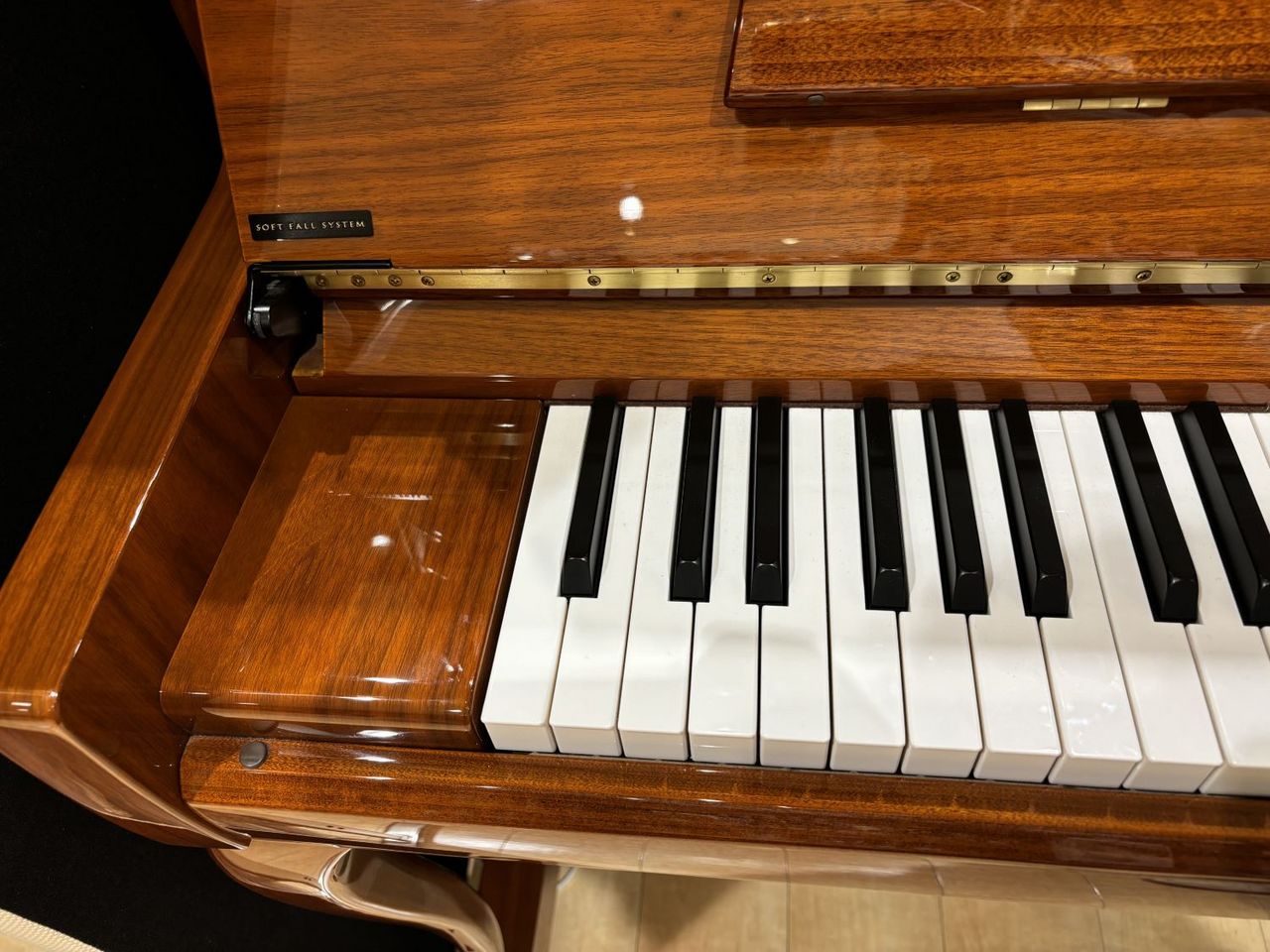 鍵盤楽器、ピアノ アップライトピアノ 88鍵盤 値下げ！！