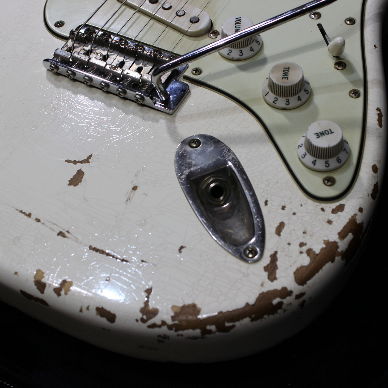 ストラトキャスタータイプ　エレキギター　レリック ストラトキャスター レリック加工 squier by fender - メルカリ
