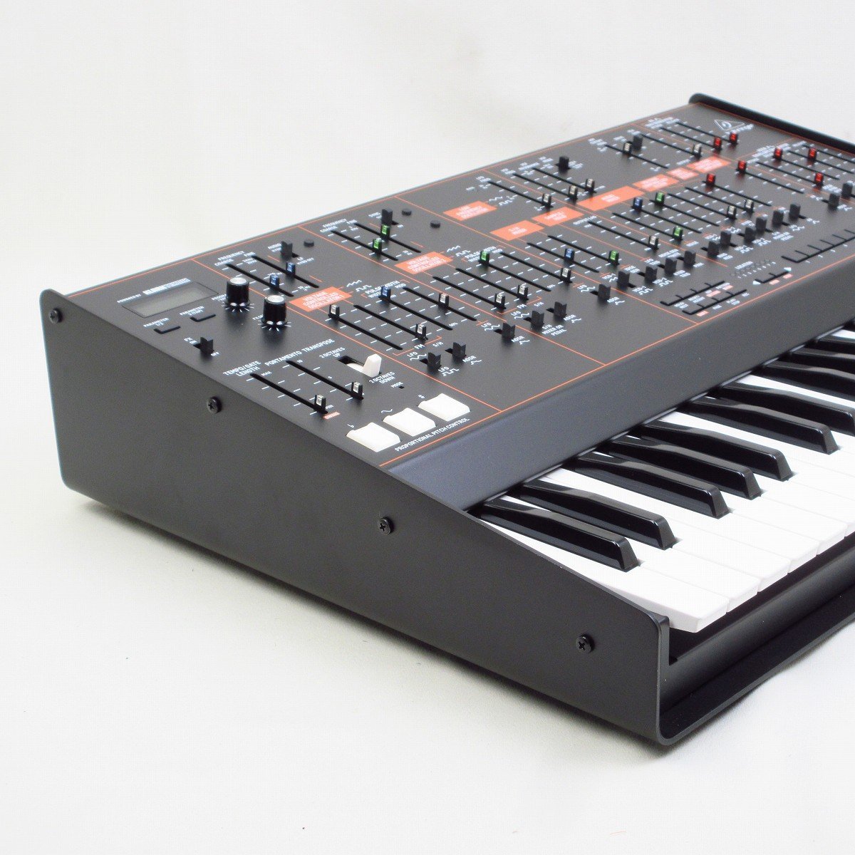 BEHRINGER ODYSSEY 