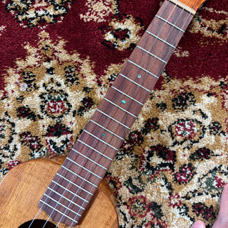 G-String コンサートウクレレ（中古/送料無料）【楽器検索