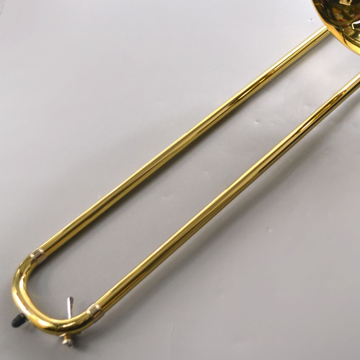 Bach 42BO GL イエローブラスベル ラッカー仕上げ オープンラップ