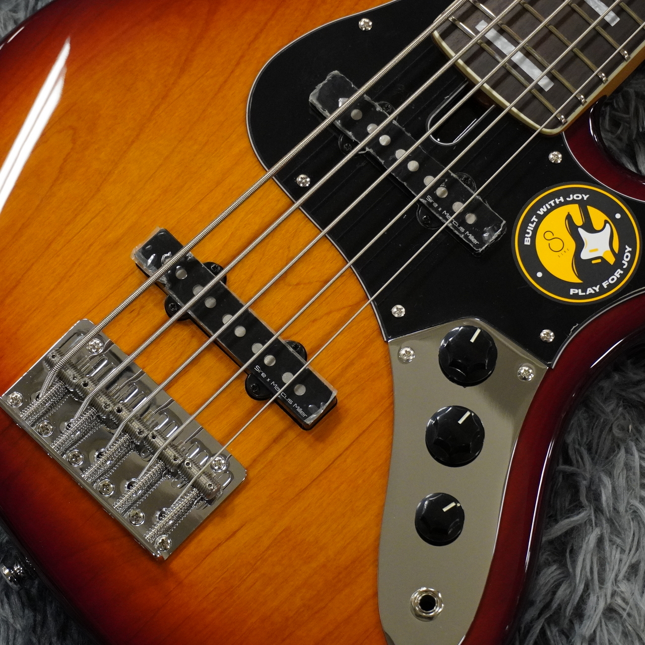 Sire Marcus Miller V5-24 5st TS (Tobacco Sunburst) 【マーカス