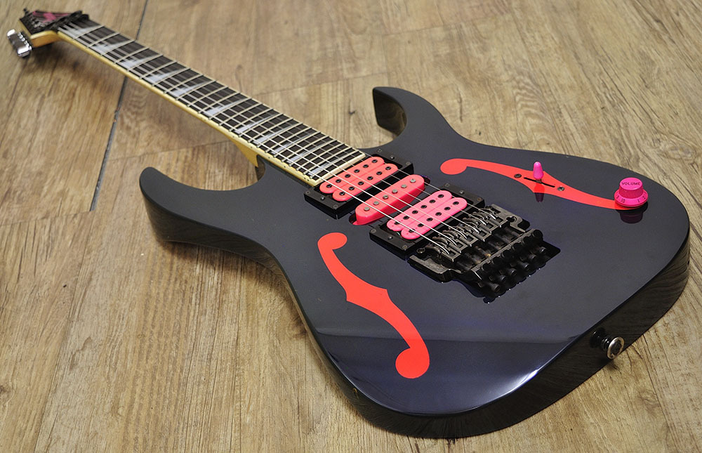 PG M 100(ジュエルブルー)ポールギルバートモデル フジゲン製 PG M 100(ジュエルブルー)ポールギルバートモデル フジゲン製