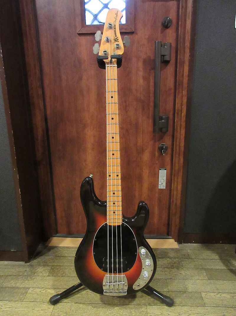 MUSIC MAN 1976 Stingray Bass Sunburst 