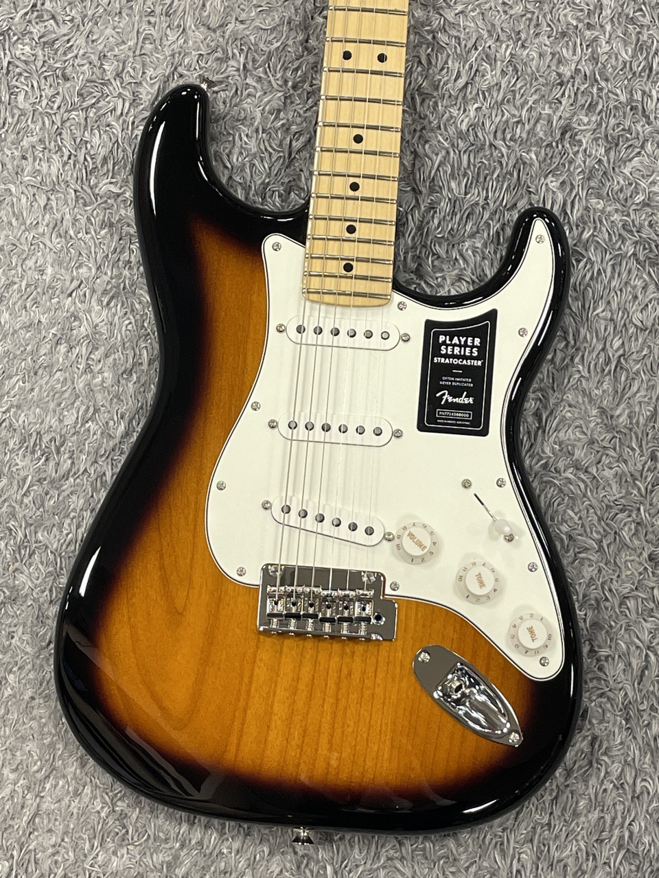 Fender Player Stratocaster Anniversary 2-Color Sunburst /  Maple【2024年製】（新品/送料無料）【楽器検索デジマート】