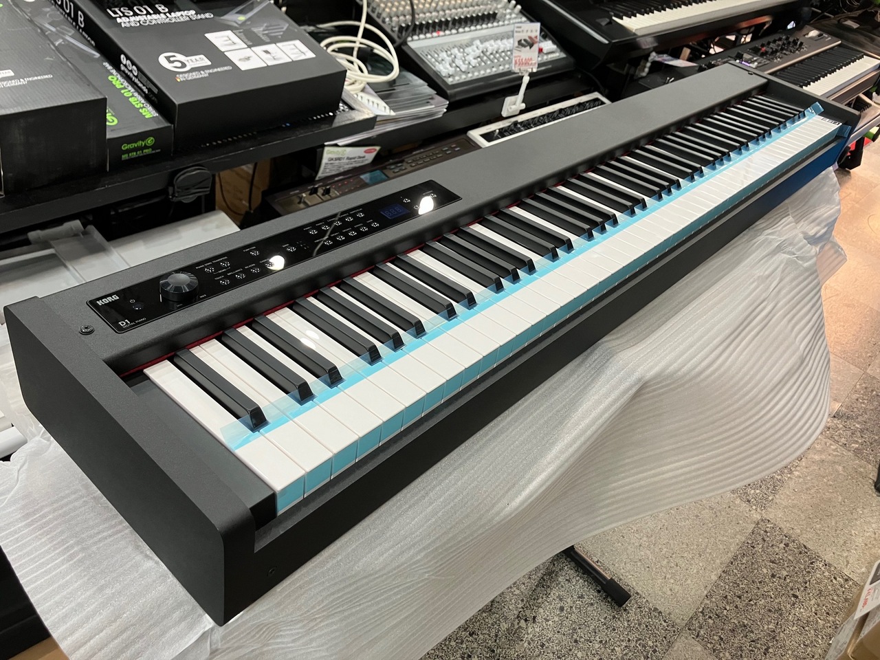 KORG D1 デジタルピアノ ブラック 譜面台付き KORG D1 デジタルピアノ ブラック 譜面台付き