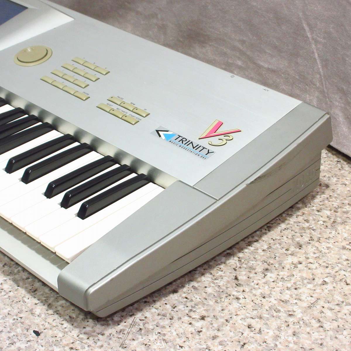 KORG TRINITY V3 61key 