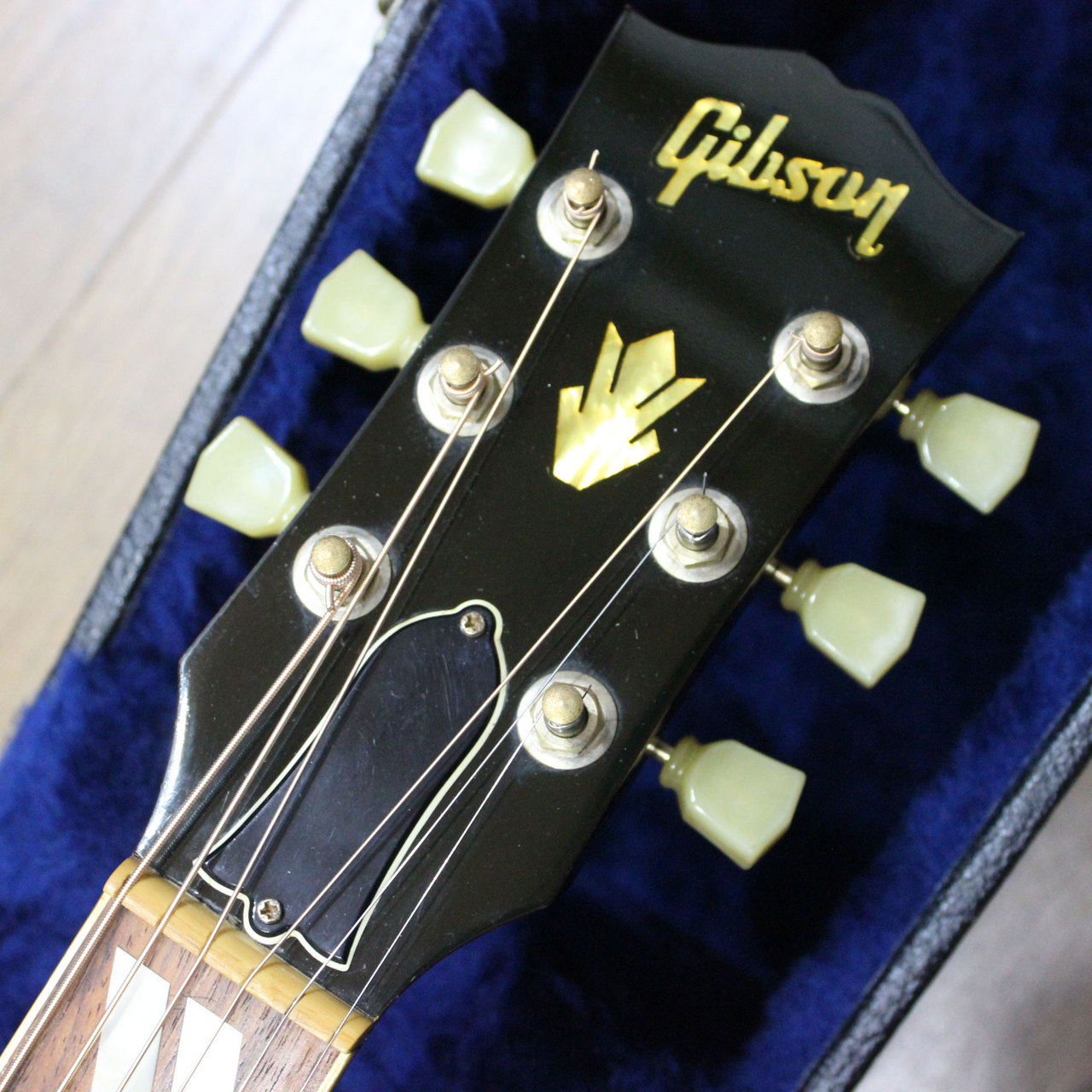 Gibson Gibson Hummingbird ギブソン ハミングバード 2004年製です