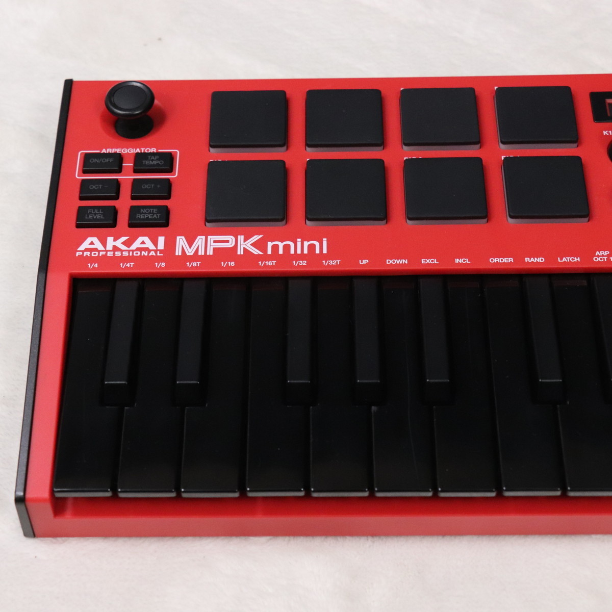 AKAI MPK mini MK3 Red 【梅田店】（中古）【楽器検索デジマート】