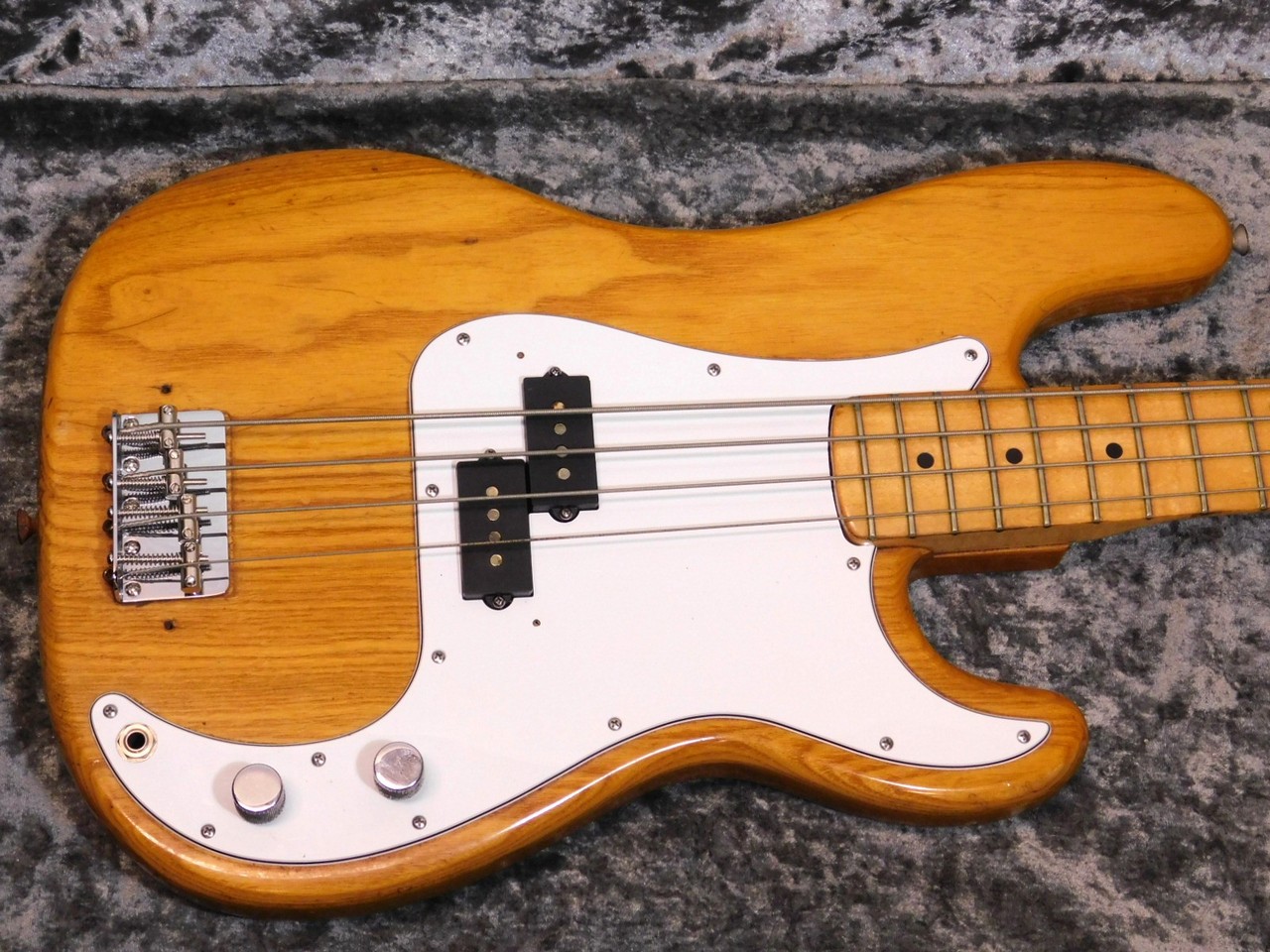 Fender Precision Bass '76（ビンテージ）【楽器検索デジマート】