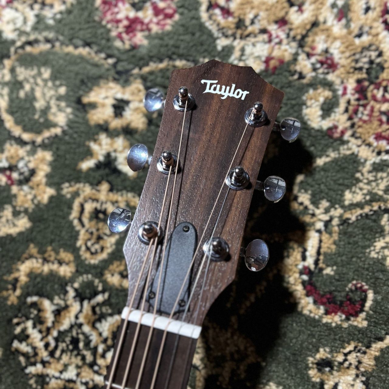 Taylor Big Baby Acoustic Guitar 送料込み Big Baby Taylor (BBTe)Layered Walnutアコースティック