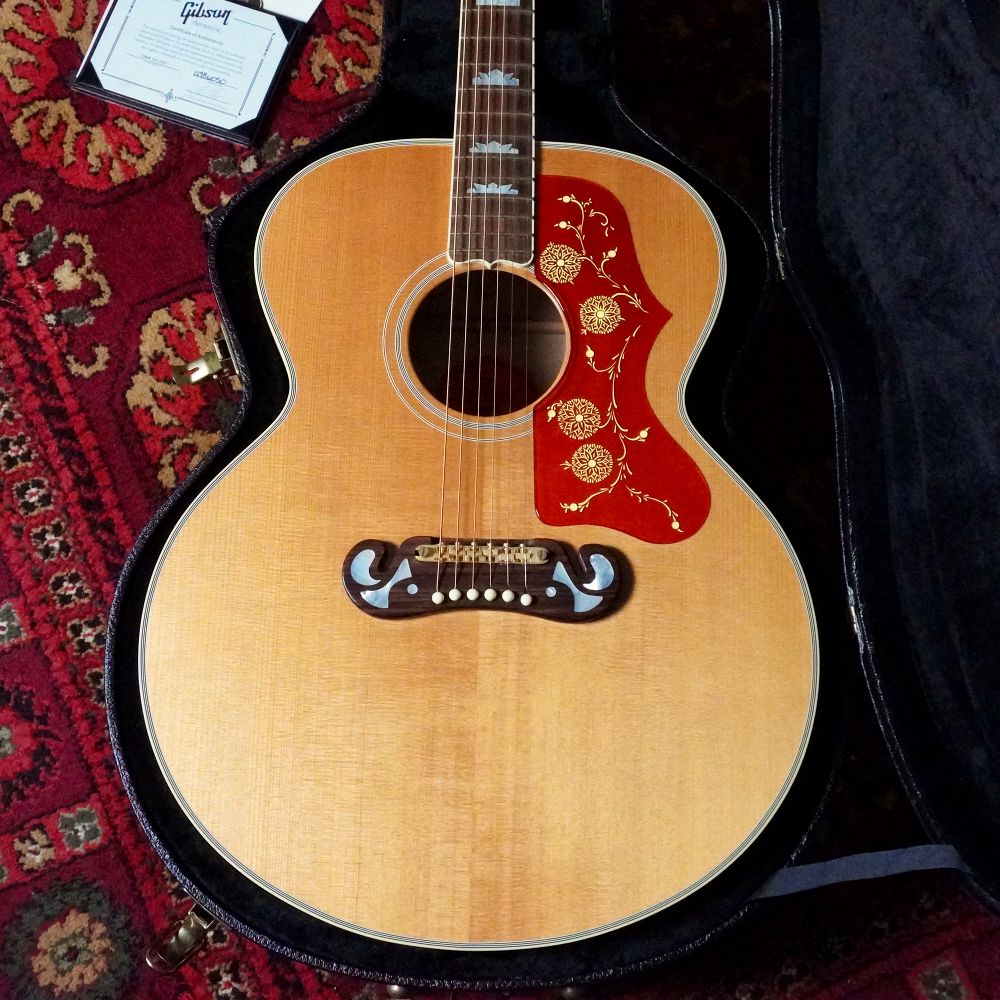 Gibson Custom Shop J-200 