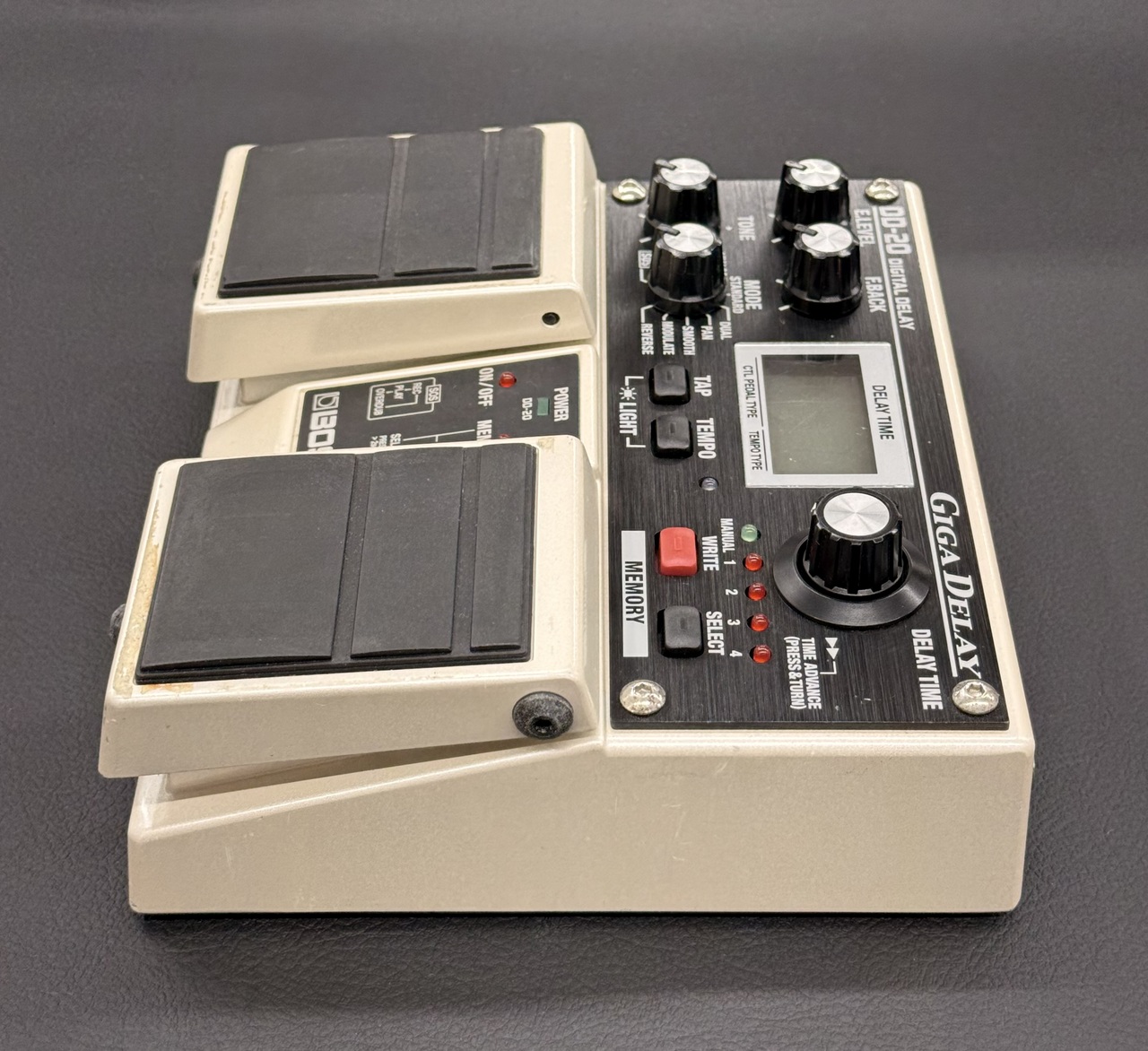 BOSS DD-20 Digital Delay 