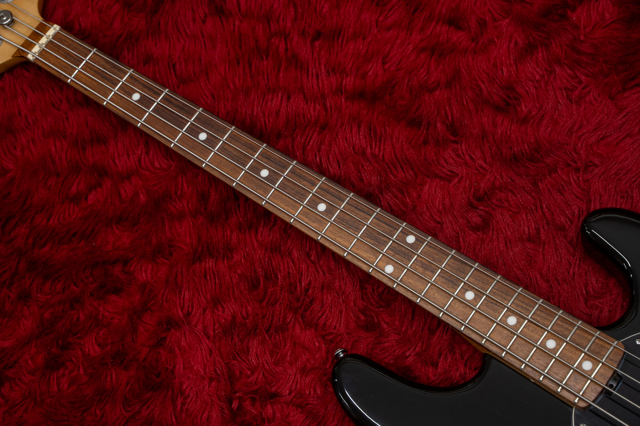 ERNIE BALL MUSIC MAN Stingray BLK 3EQ 2008 4.270kg #E64293 【委託品】【GIB横浜】（中古）【楽器検索デジマート】