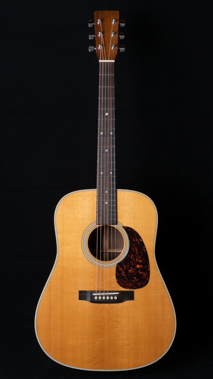 Martin D-28 2004〜2005年製【新品ギグケース付】 Martin D-28 2004 2005 With Gig Case Safe delivery from Japan