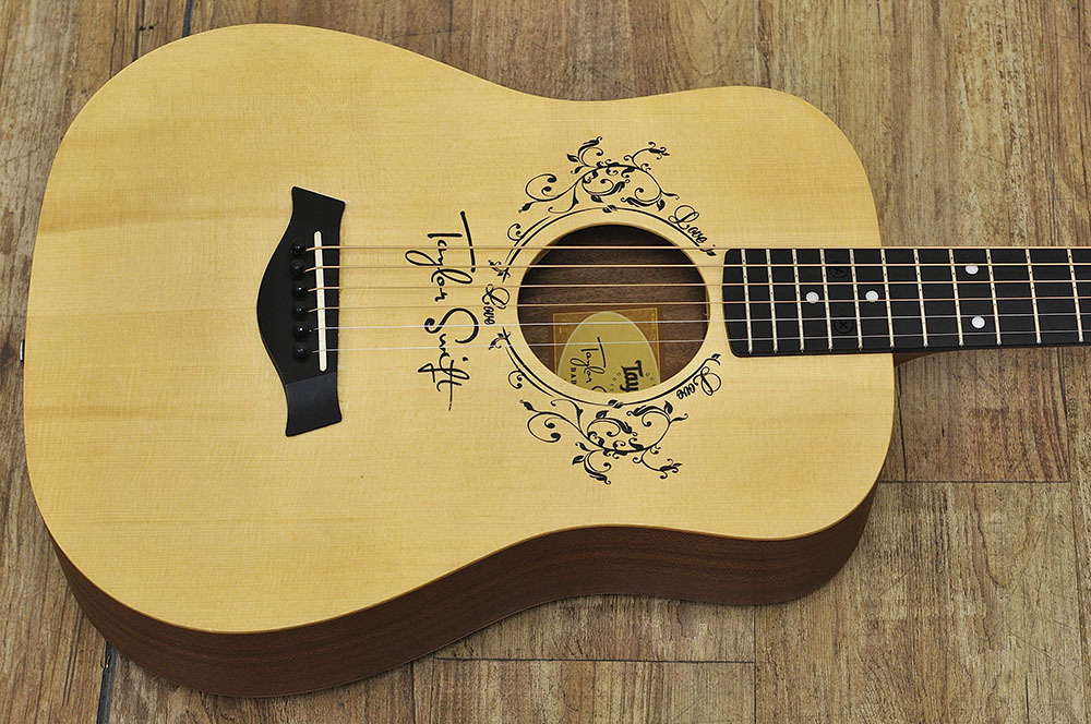 Taylor Swift Baby T　テイラースウィフト 　ミニギター Taylor Swift Baby Taylor (TSBTe) レイヤード・サペリ
