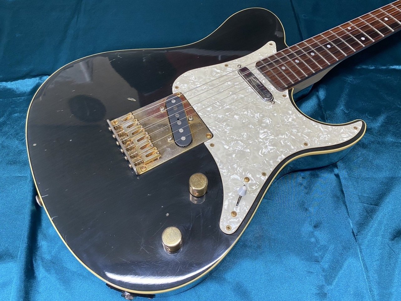 新品弦張替済】YAMAHA エレキギター Pacifica 302S