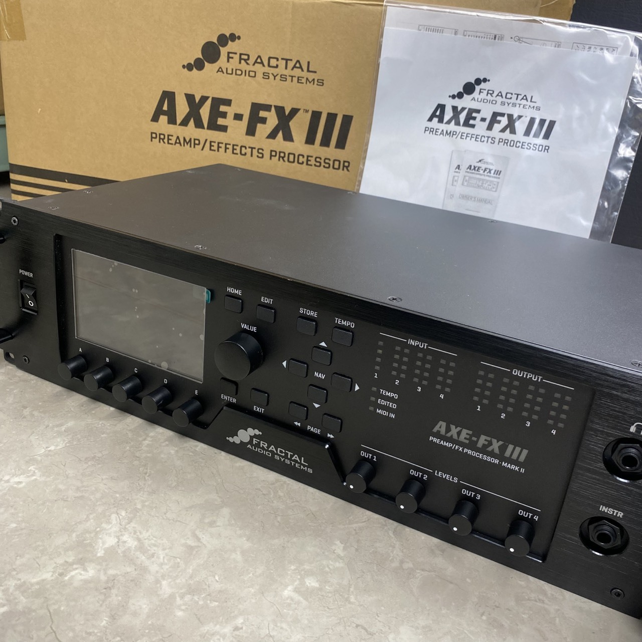 ▼新中古品▼Fractal Audio AXE-FX III FRACTAL AUDIO SYSTEMS Axe-Fx III MARK（中古/送料無料）【楽器検索