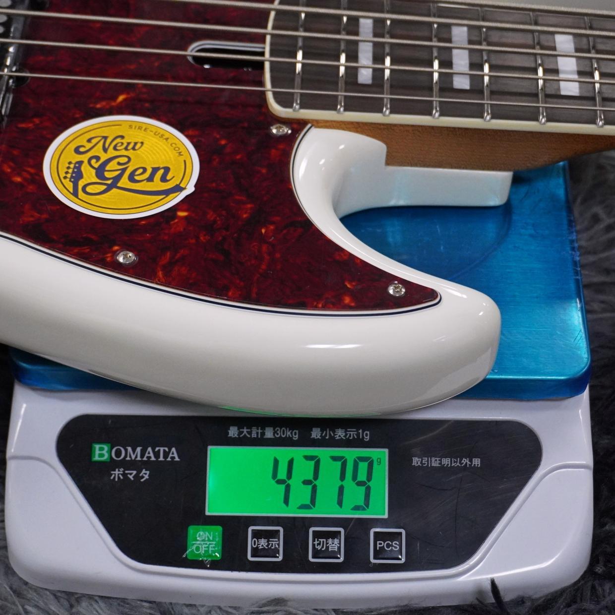 Sire Marcus Miller V7 New Gen 5-String Antique White（新品/送料
