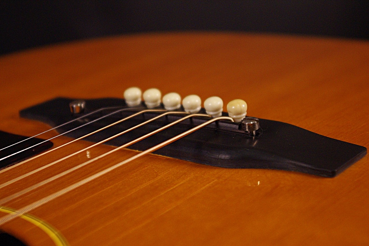 Gibson B-25（ビンテージ）【楽器検索デジマート】