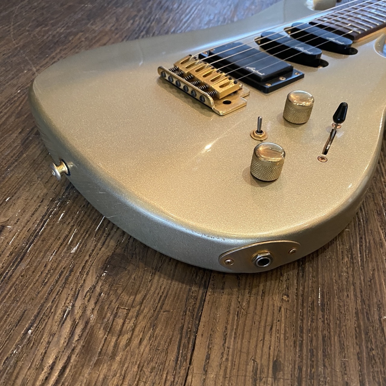 ARIA PRO II MAGNA SERIES エレキギター ゴールド Aria Pro II Magna Series Electric Guitar（中古/送料無料