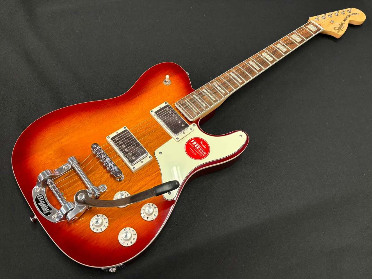 Squier by Fender Paranormal Troublemaker Telecaster Deluxe Bigsby