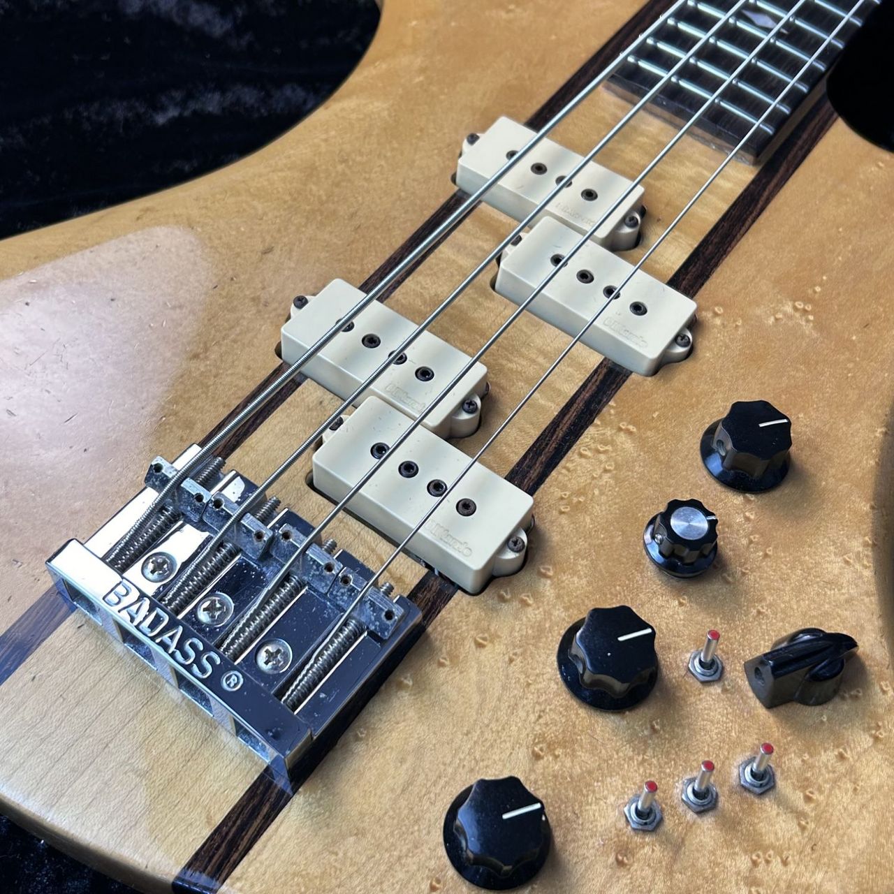 B.C.Rich USA Mockingbird Bass（ビンテージ/送料無料）【楽器検索