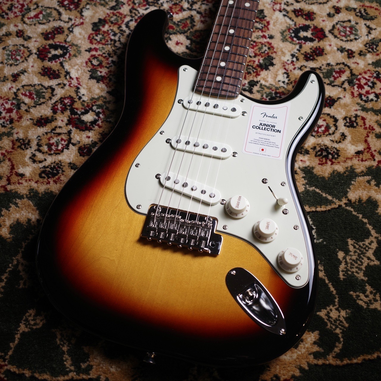 Fender Made in Japan Junior Collection Stratocaster エレキギター