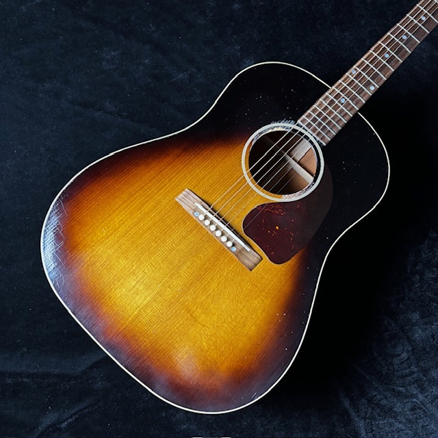 Gibson 1942 J-45 L.Aged アコースティックギター