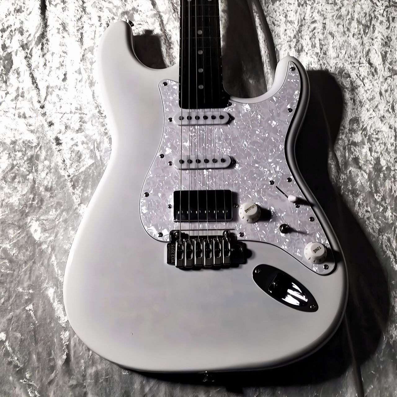 ギター History HST SSH-Perf QM SSH White Burst HISTORY HST-Performance SSH QM White Burst HST/SSH-Perf/QM【108本