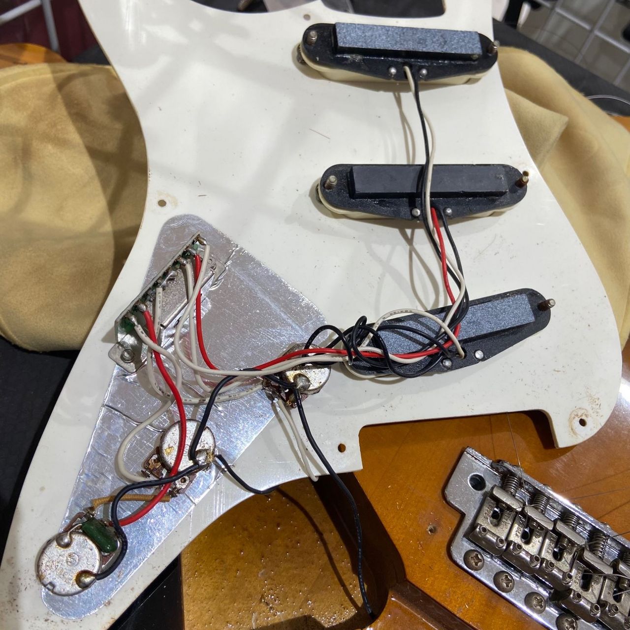 Fender Japan ST57-53 T (Tobacco sunburst) フジゲン製ボディ