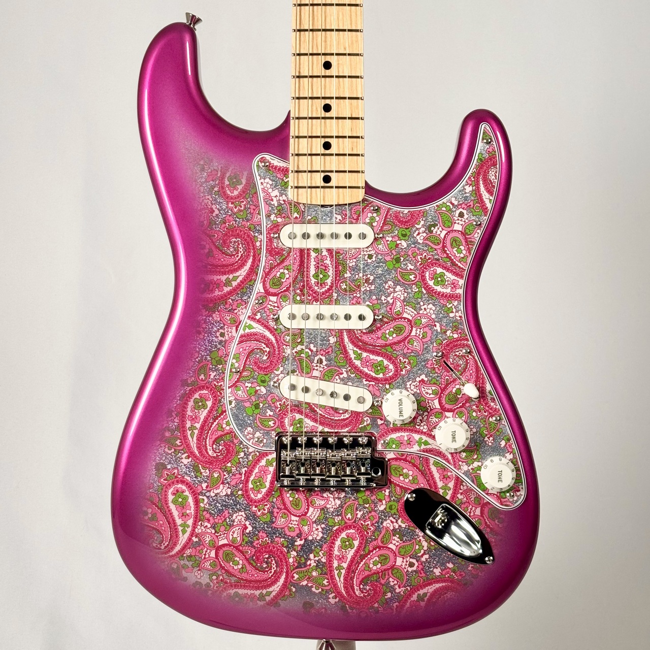 d*s様 Fender Japan Stratocaster エレキギター Fender Made in Japan Limited Stratocaster -Pink Paisley