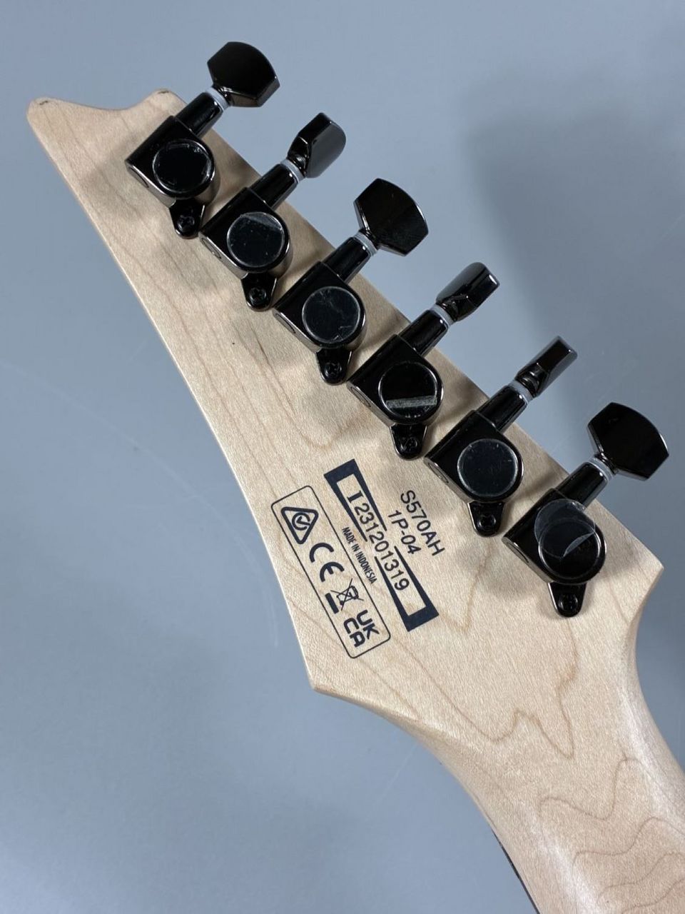Ibanez 日本未発売 海外モデル S570AH SWK Silver Wave Black【現物