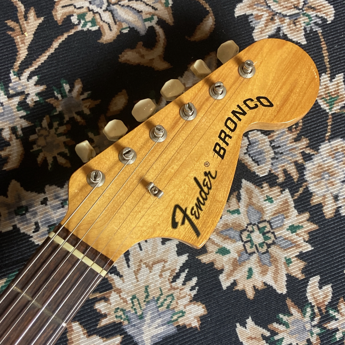 Fender Bronco Red 1972 w/ Late 70s Hard Case（ビンテージ）【楽器