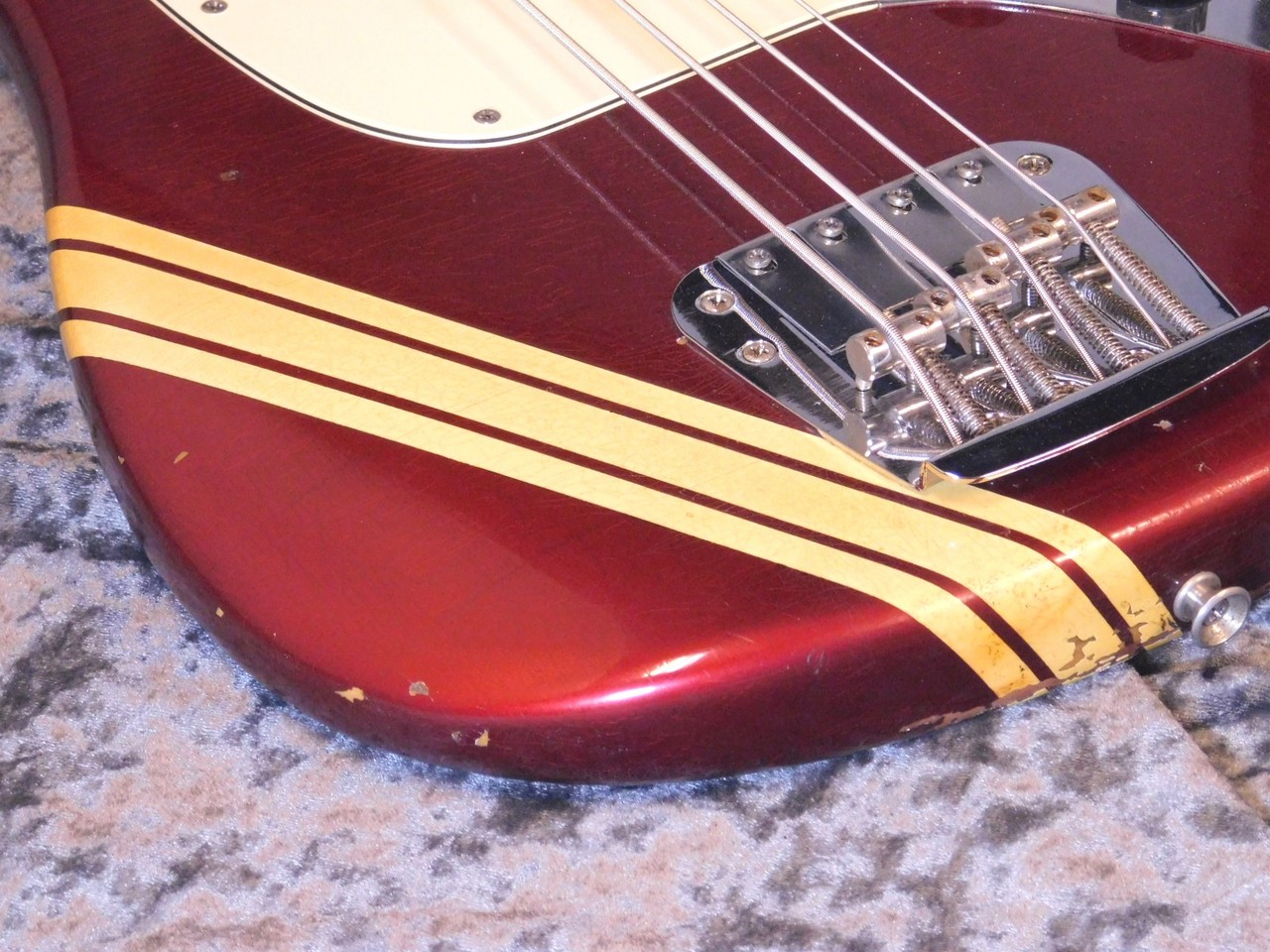 Fender Mustang Bass Competition Red '73（ビンテージ）【楽器検索