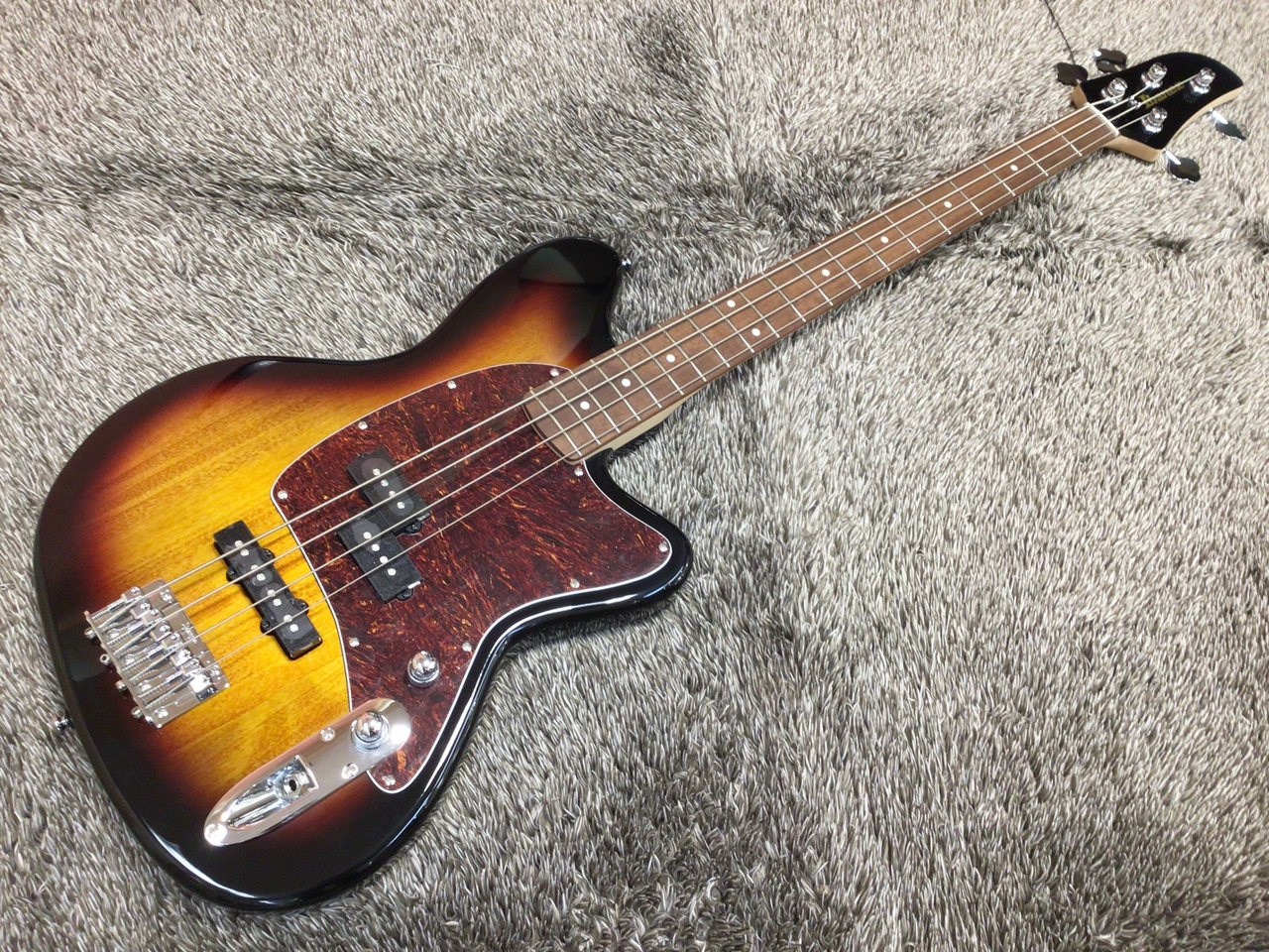 Ibanez TMB100 TFB【個性的なルックスのタルマンベース】（新品