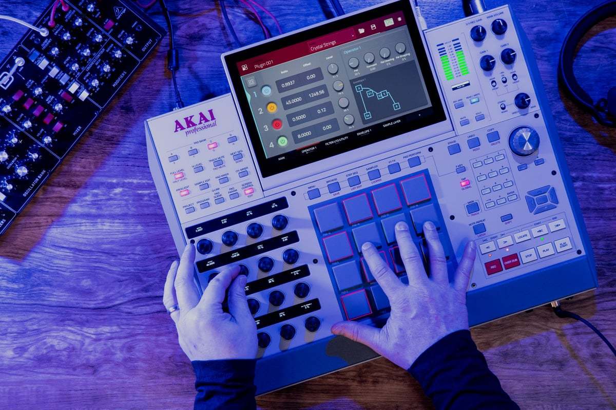 AKAI MPC X Special Edition STANDALONE MUSIC PRODUCTION CENTER 
