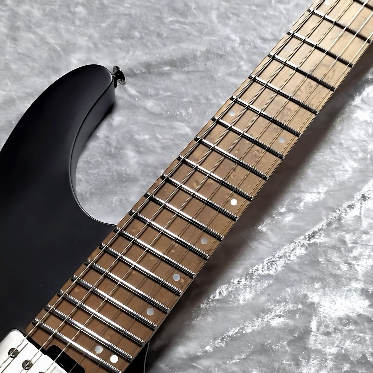 Ibanez QX52-BKF ケース付き Ibanez QX52-BKF ケース付き （Ibanez QX52 Electric Guitar