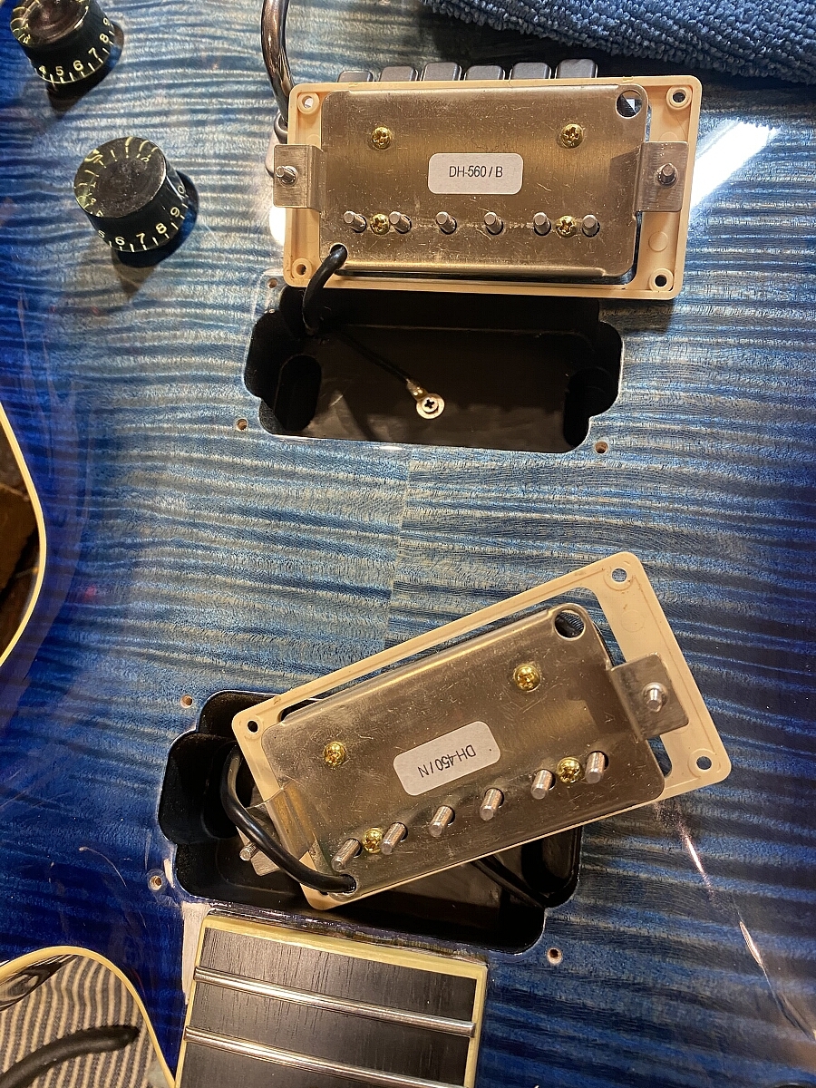 溶鉄の尖峰、ヴァラクート Foil [ZEN]4枚セット 029)《溶鉄の尖峰、ヴァラクート/Valakut, the Molten Pinnacle