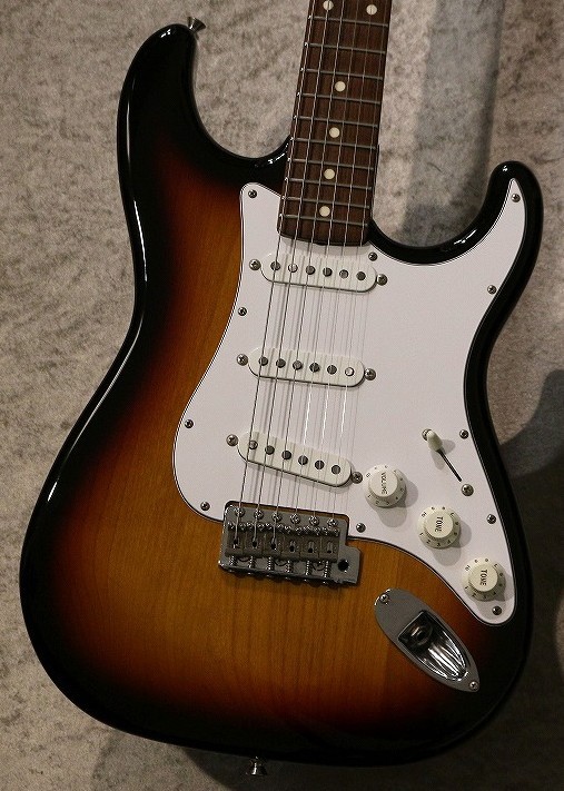 Fender Japan ST62M-US 2009年製【3.23kg】【ミディアムスケール Fender Japan ST62M-US 2009年製【3.23kg】【ミディアムスケール