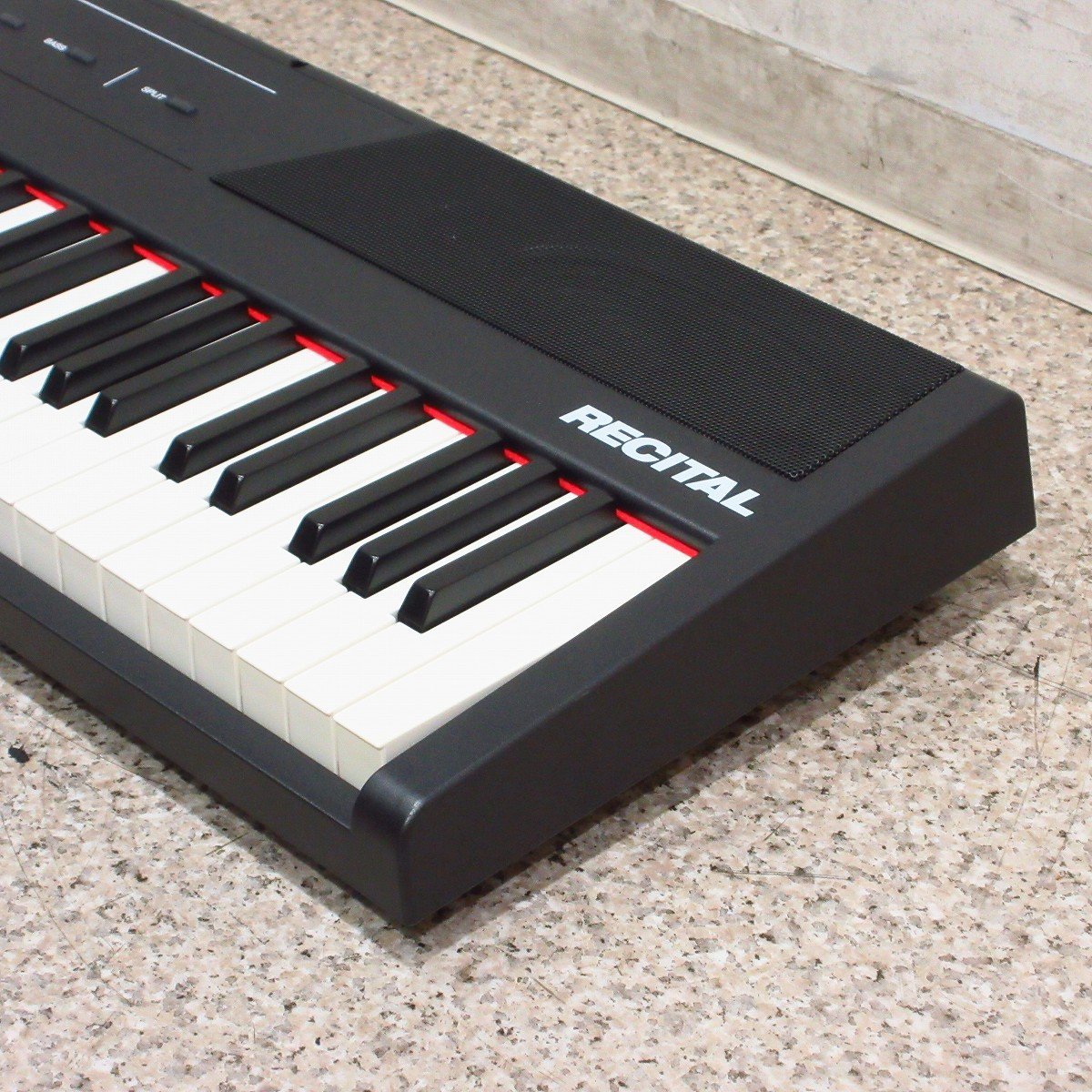 ALESIS RECITAL フルサイズ・セミウェイト鍵盤 88鍵電子ピアノ