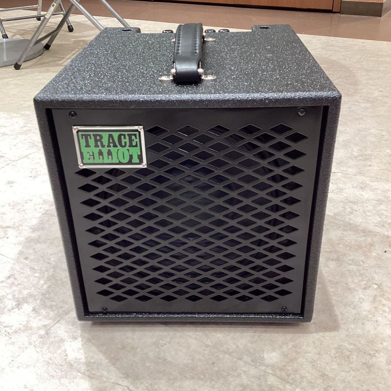 Trace Elliot ELF 1×10 combo 国内正規品 | Trace Elliot - ELF 1x10 Combo | 株式会社逸品館MI事業部