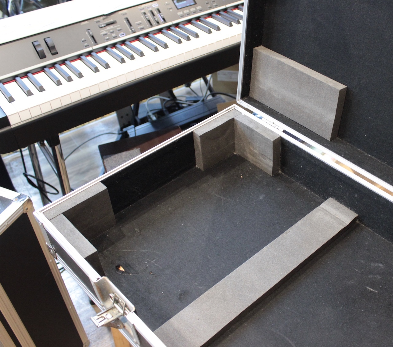 KORG 61鍵シンセ用フライトケース（中古）【楽器検索デジマート】