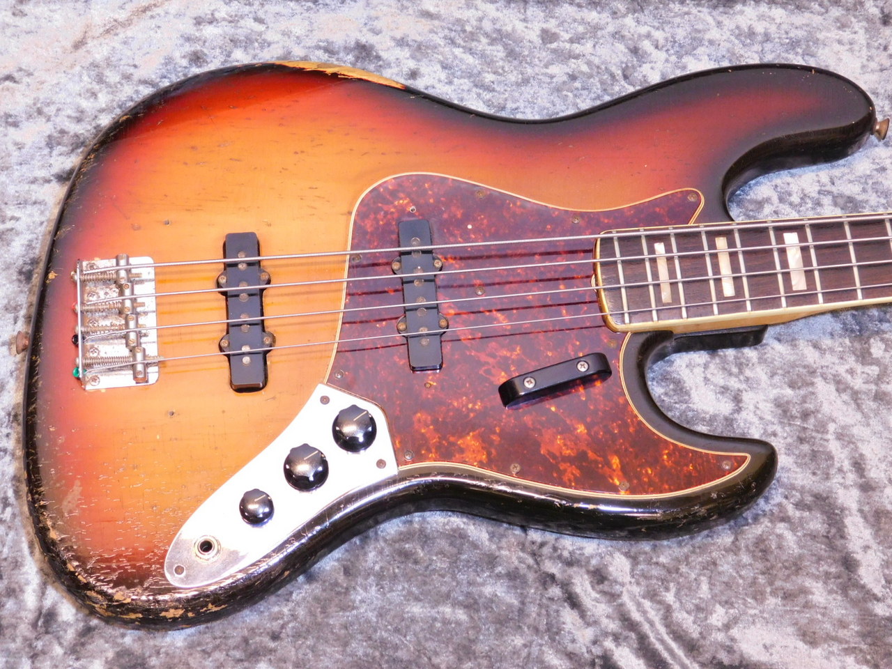 Fender Jazz Bass '72 SB/R（ビンテージ）【楽器検索デジマート】