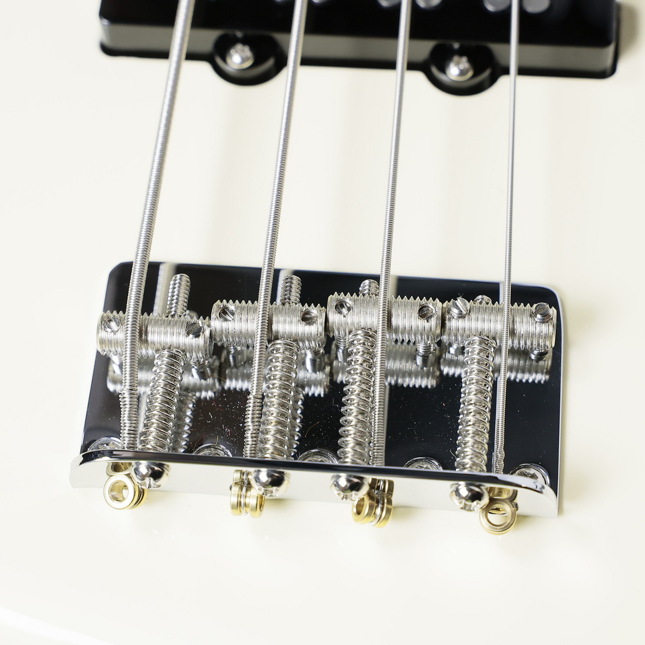 Fender American Vintage II 1966 Jazz Bass - Olympic White -【4.02