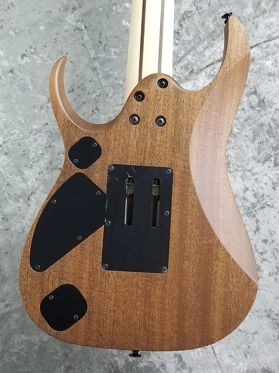 新しい 葉月】 RGDR4327【7弦】【NEMOPHILA きくちゃん専用Ibanez - エレキギター