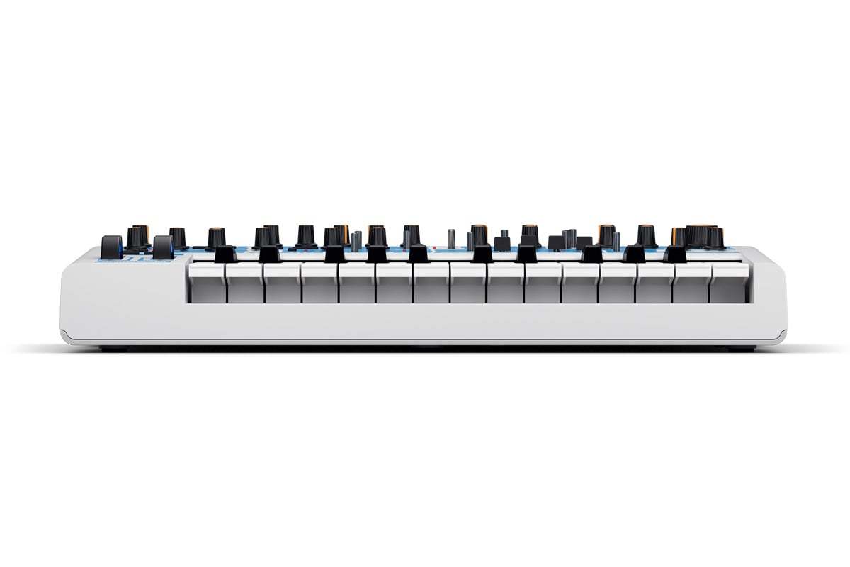 Novation Bass Station II Swifty Edition パラフォニック・アナログ