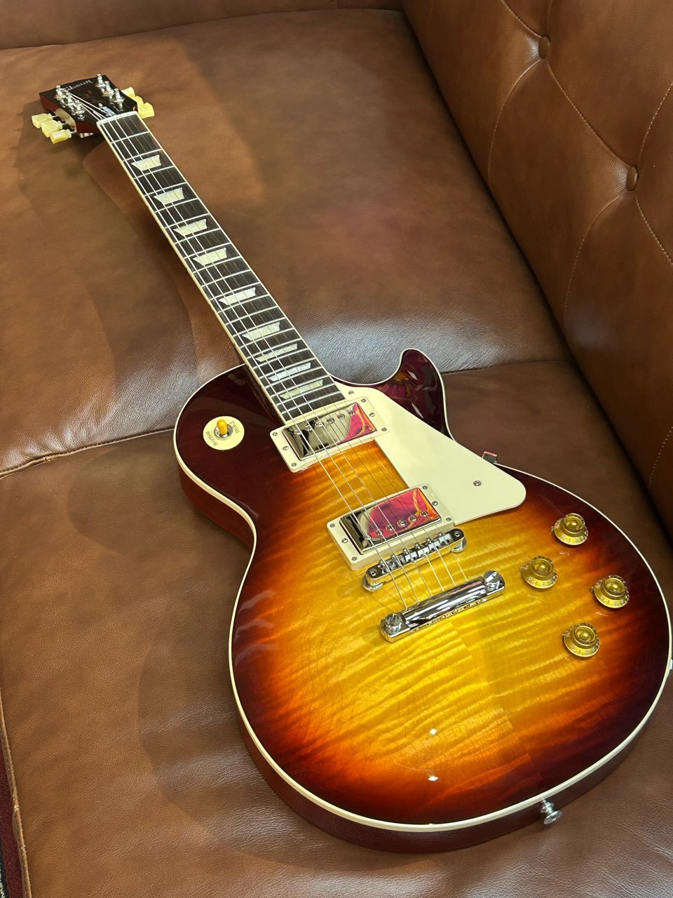 Gibson Les Paul Standard ‘50s［限定品］ Les Paul Standard 50s Figured Top | Gibson Japan