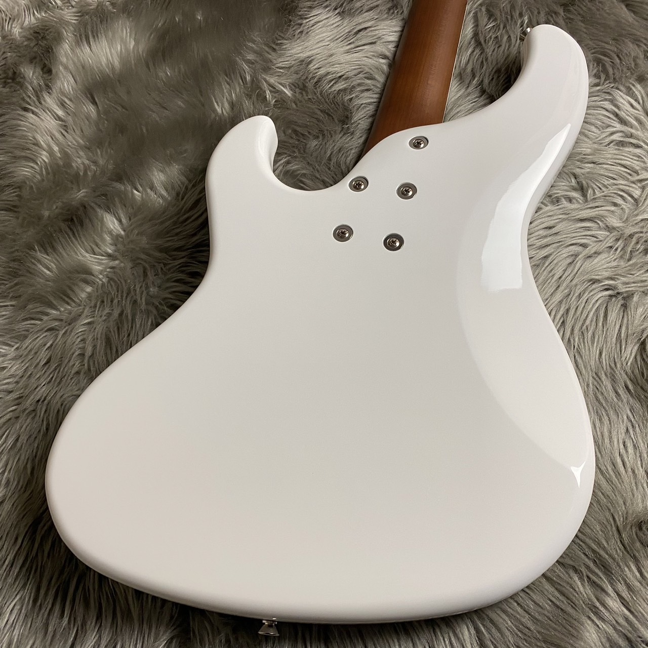 RYOGA VAL-BASS -White 【現物画像】【最大36回分割無金利 実施中