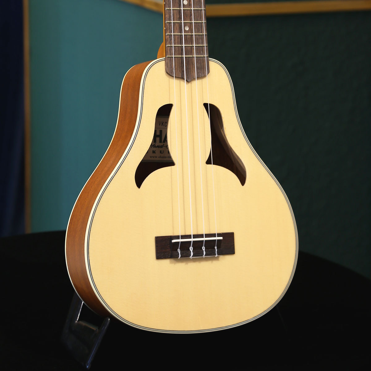 Ohana Ukuleles VKC-70